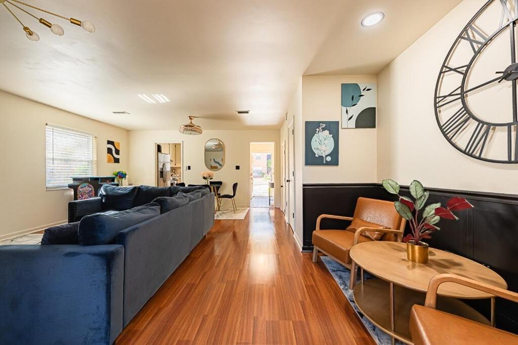 Cozy Townhome Retreat With King Bed Near I-10, Capitol, Fsu & Famu タラハシー エクステリア 写真