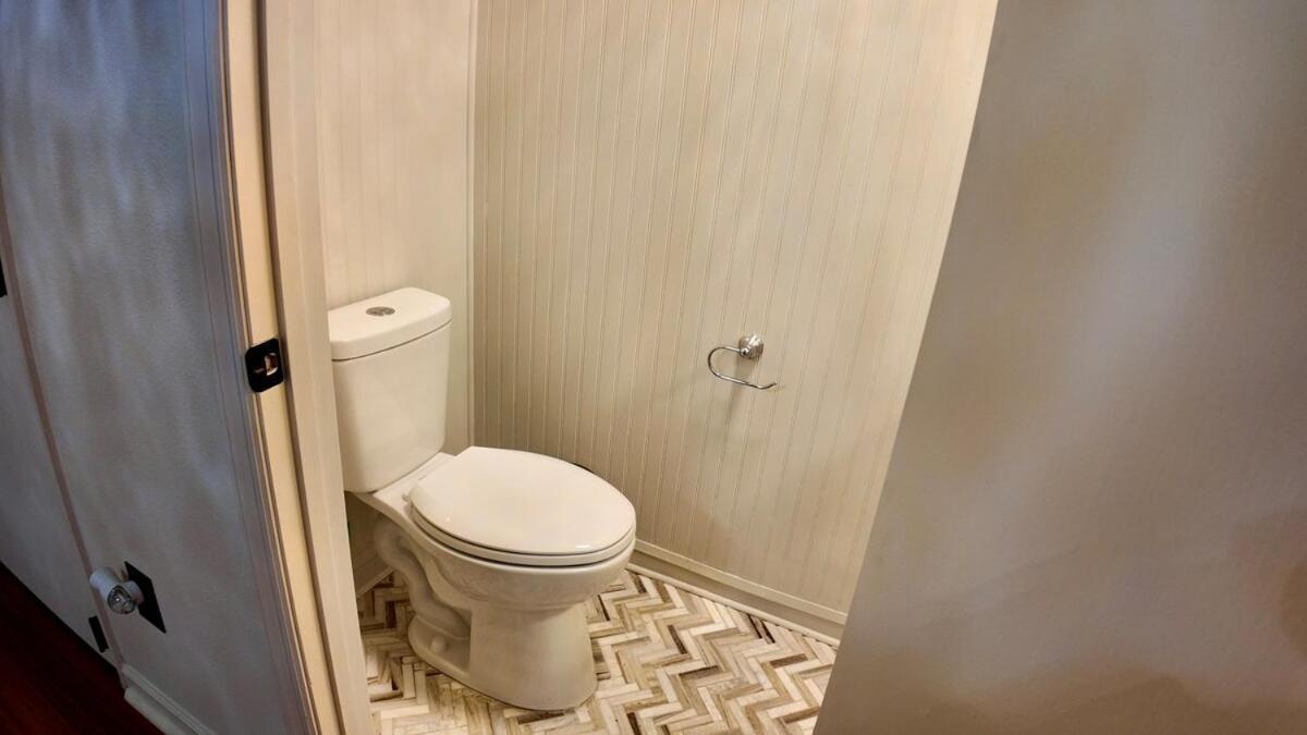 Cozy Townhome Retreat With King Bed Near I-10, Capitol, Fsu & Famu タラハシー エクステリア 写真
