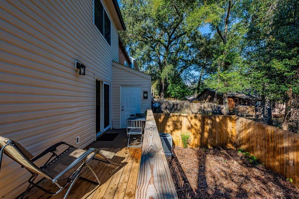 Cozy Townhome Retreat With King Bed Near I-10, Capitol, Fsu & Famu タラハシー エクステリア 写真