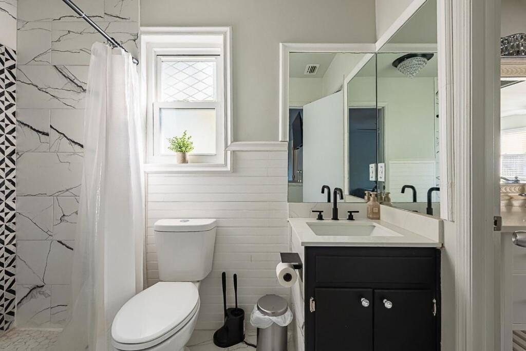 Cozy Townhome Retreat With King Bed Near I-10, Capitol, Fsu & Famu タラハシー エクステリア 写真
