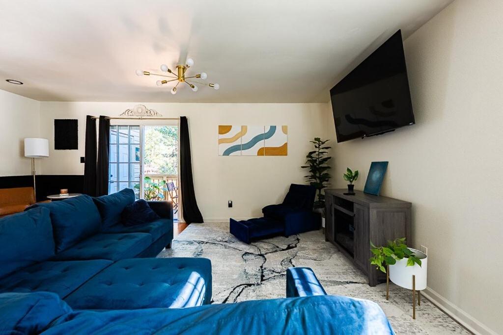 Cozy Townhome Retreat With King Bed Near I-10, Capitol, Fsu & Famu タラハシー エクステリア 写真